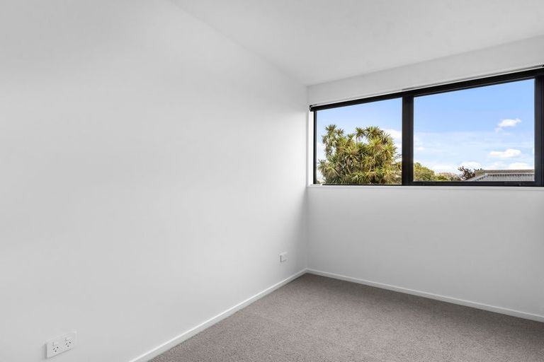 Photo of property in 1/899 Ferry Road, Woolston, Christchurch, 8023