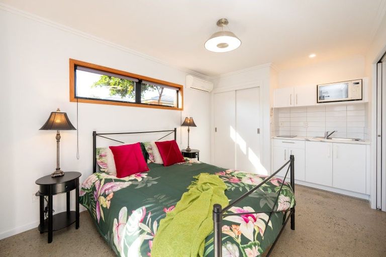 Photo of property in 43 Te Mata Road, Havelock North, 4130