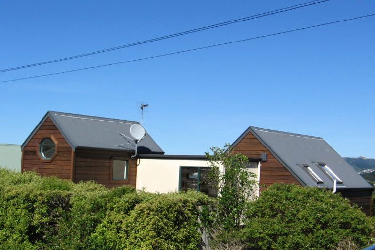 Photo of property in 52 Waru Street, Khandallah, Wellington, 6035