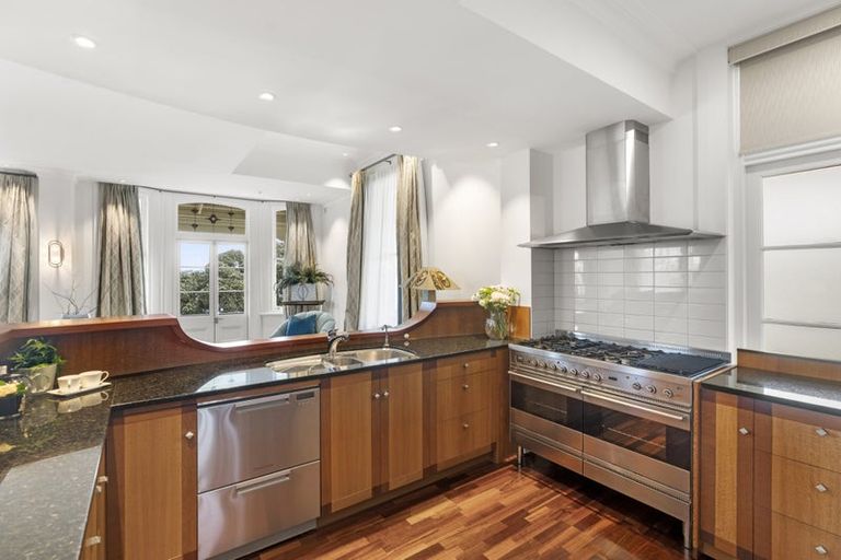 Photo of property in 6/5 King Edward Parade, Devonport, Auckland, 0624