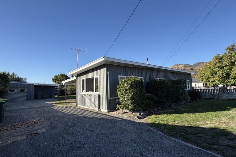 Photo of property in 11 Ortive Street, Cromwell, 9310