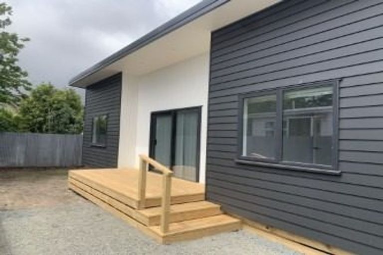 Photo of property in 2/44 Stanley Road, Glenfield, Auckland, 0629