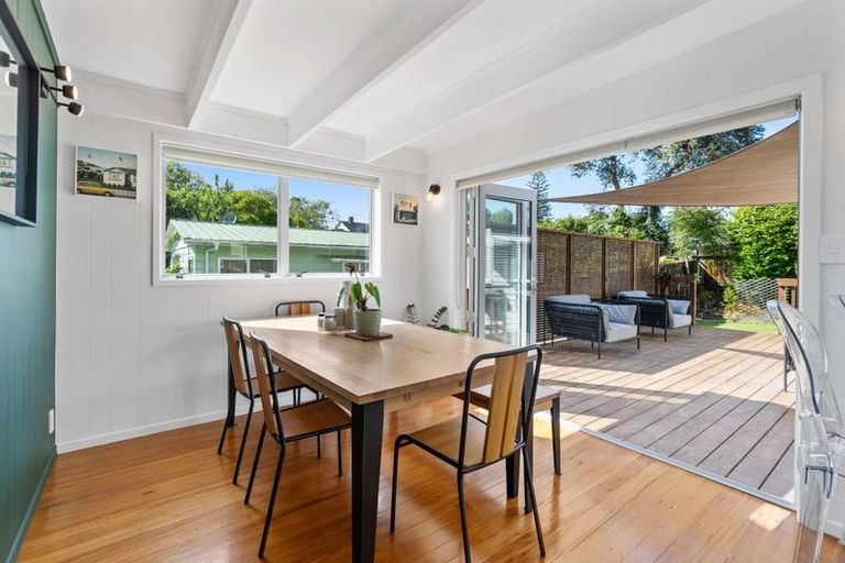 Photo of property in 13a Nikau Street, New Lynn, Auckland, 0600