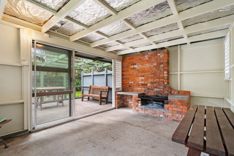 Photo of property in 11 Oxford Street, Marton, 4710