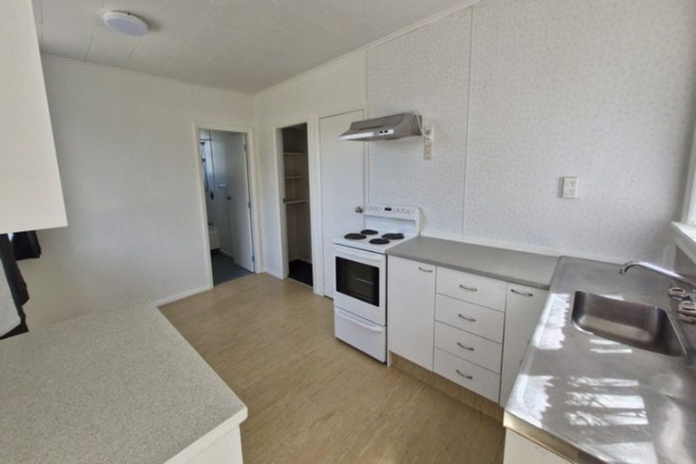 Photo of property in 40 Parenga Street, Wainuiomata, Lower Hutt, 5014