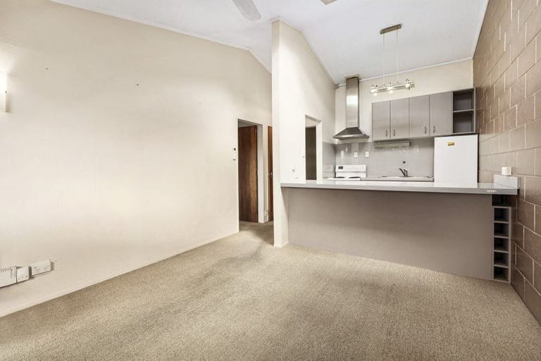 Photo of property in 219f6 Grant Road, Thorndon, Wellington, 6011