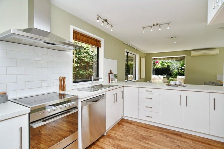 Photo of property in 42/a Ward Street, Addington, Christchurch, 8024