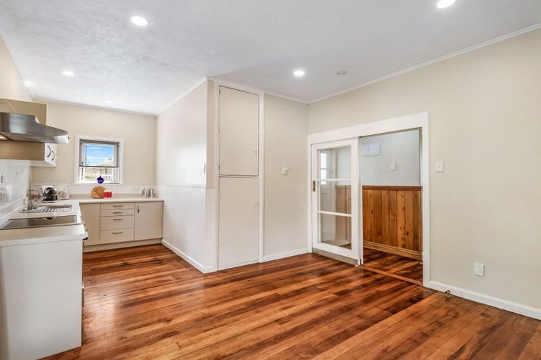 Photo of property in 31 Jackson Street, College Estate, Whanganui, 4500