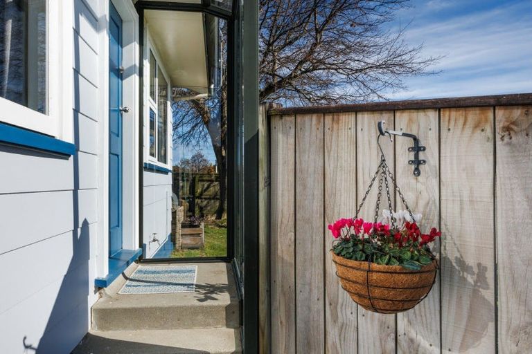 Photo of property in 2 Lockhart Avenue, Milson, Palmerston North, 4414