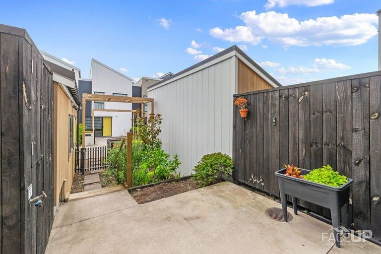Photo of property in 3/25 Sidney Wallingford Way, Hobsonville, Auckland, 0616