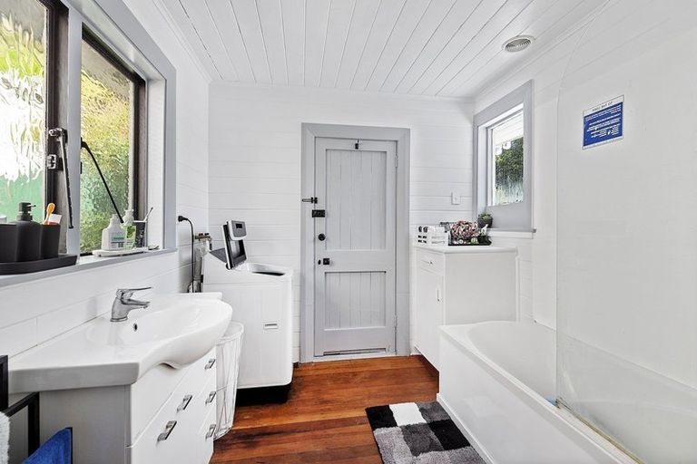 Photo of property in 19 Central Terrace, Kelburn, Wellington, 6012