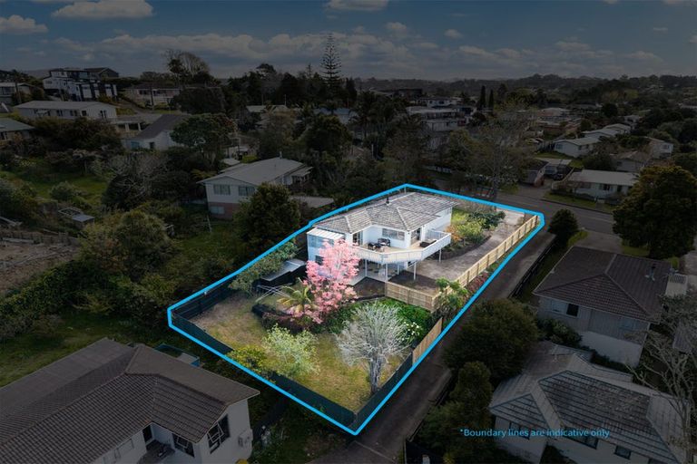 Photo of property in 5 Gallony Avenue, Massey, Auckland, 0614