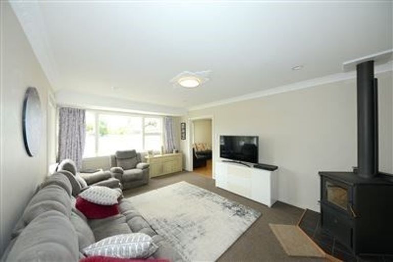 Photo of property in 3 Shirldale Place, Avonhead, Christchurch, 8042