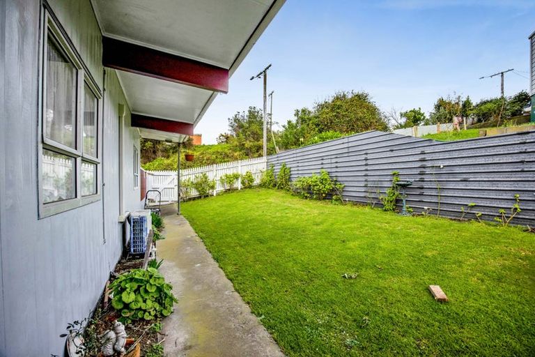 Photo of property in 18 Cambridge Street, Patea, 4520