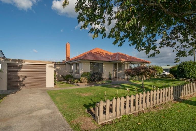 Photo of property in 2 Pemberton Crescent, Greerton, Tauranga, 3112