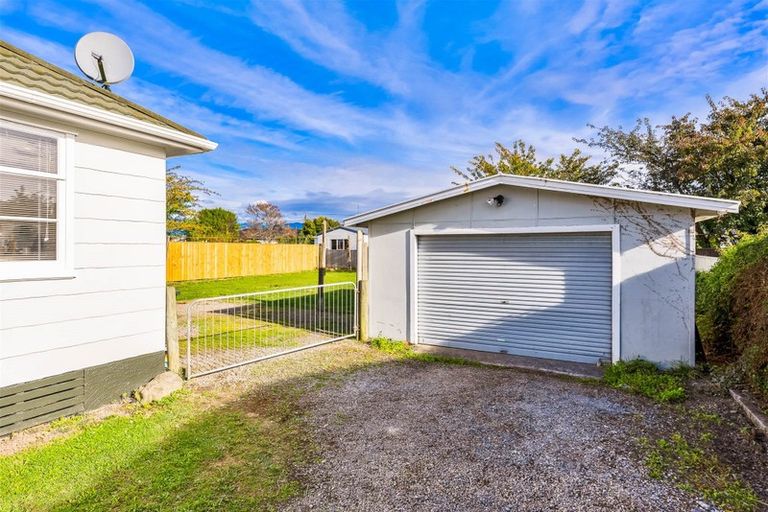 Photo of property in 5 Goldsmith Crescent, Levin, 5510