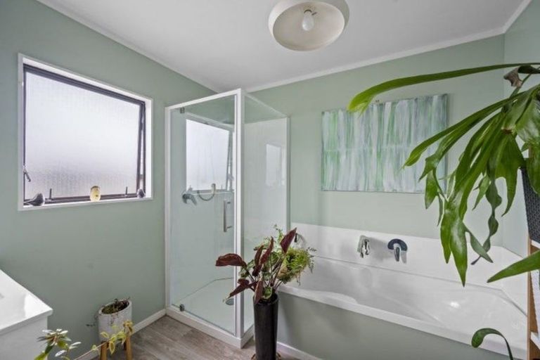 Photo of property in 127 Guppy Road, Taradale, Napier, 4112