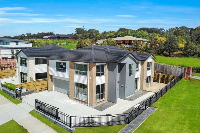 Photo of property in 1 Elevation Street, Flat Bush, Auckland, 2019