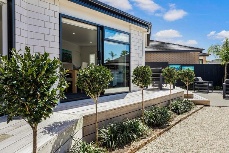 Photo of property in 20 Lillian Place, Orewa, 0931