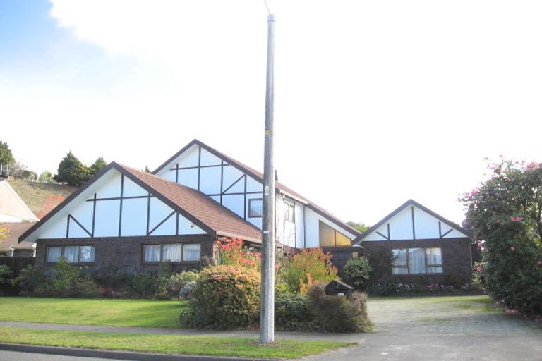 Photo of property in 36 Ngarimu Crescent, Taradale, Napier, 4112