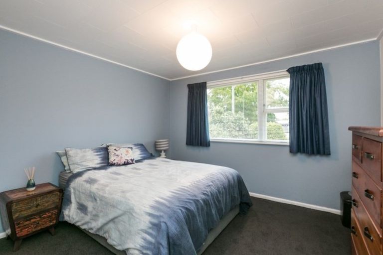 Photo of property in 8 Crichton Place, Taradale, Napier, 4112