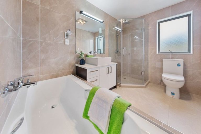 Photo of property in 29 Carrickdawson Drive, Flat Bush, Auckland, 2019