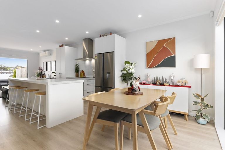 Photo of property in 70 Manutewhau Road, Massey, Auckland, 0614