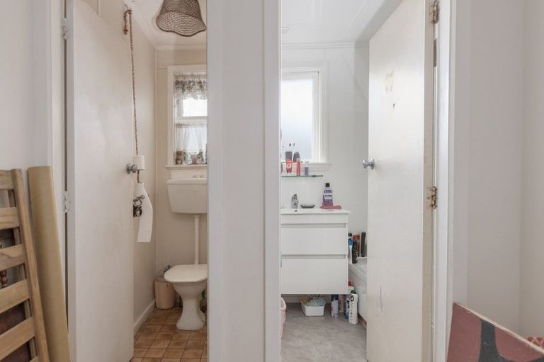 Photo of property in 16 Grant Crescent, Masterton, 5810