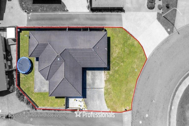 Photo of property in 9 Percy Kinsman Crescent, Riverstone Terraces, Upper Hutt, 5018