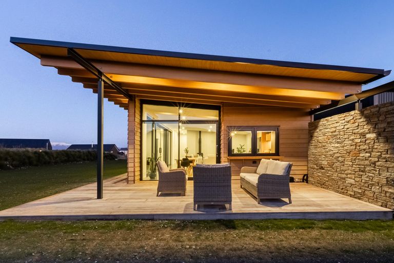 Photo of property in 20 Peak Drive, Twizel, 7901