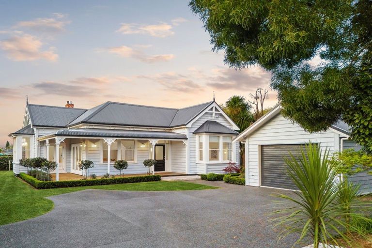 Photo of property in 16 Hamilton Road, Cambridge, 3434