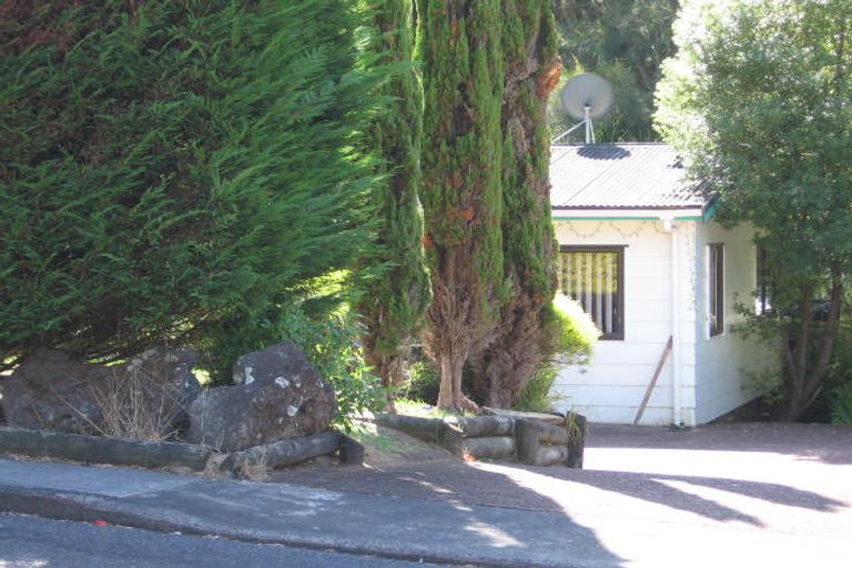 Photo of property in 2/8 Fitzwilliam Drive, Torbay, Auckland, 0630