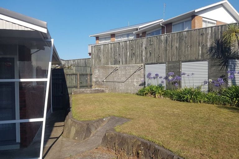 Photo of property in 32 Crownhill Street, Spotswood, New Plymouth, 4310