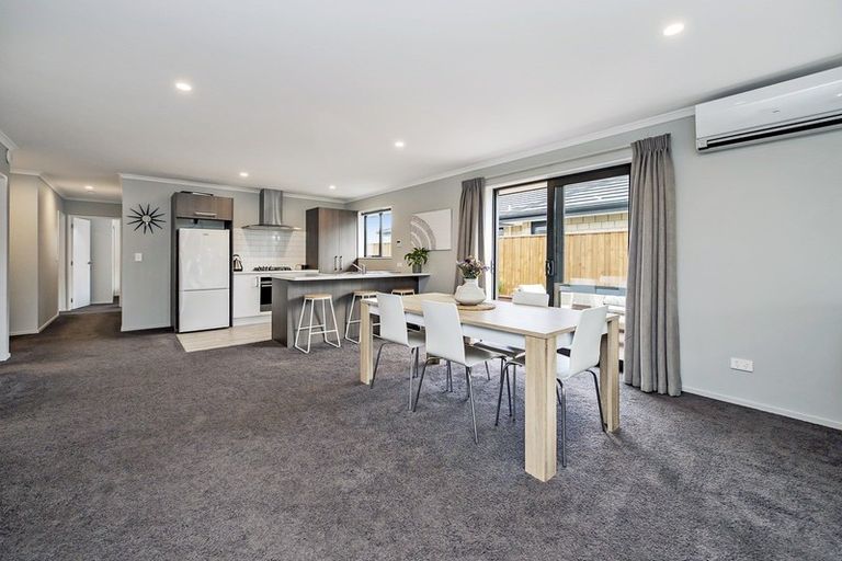 Photo of property in 8 Northmoor Boulevard, Rolleston, 7615