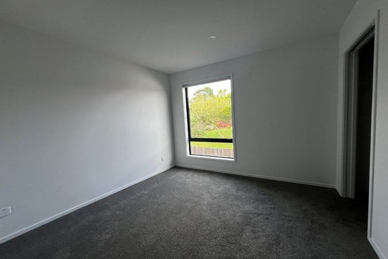 Photo of property in 21 Divich Avenue, Te Atatu South, Auckland, 0610