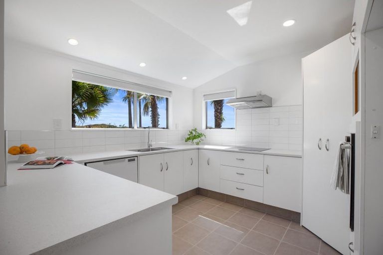 Photo of property in 338 Papamoa Beach Road, Papamoa Beach, Papamoa, 3118