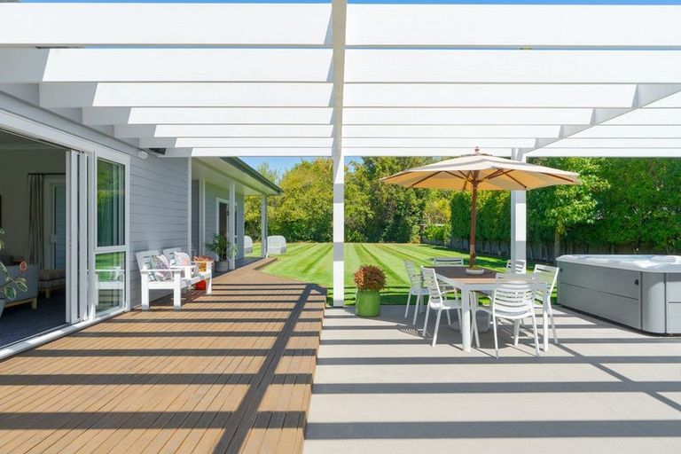 Photo of property in 81c Reading Street, Greytown, 5712