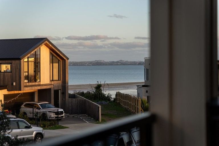 Photo of property in 1 Picnic Point Road, Hobsonville, Auckland, 0616