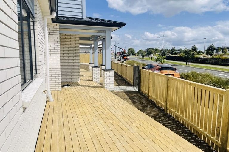 Photo of property in 46 Auranga Drive, Karaka, 2113