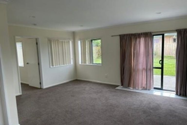 Photo of property in 88 Naylors Drive, Mangere, Auckland, 2022