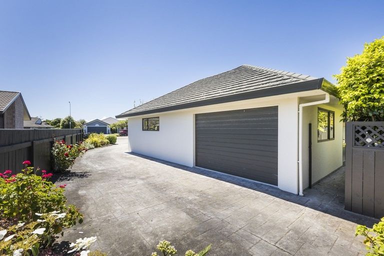 Photo of property in 16 Tudor Grove, Feilding, 4702