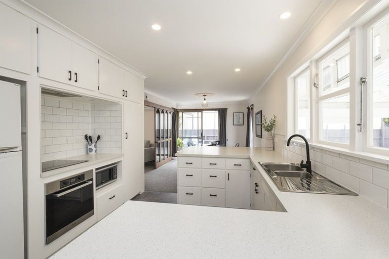 Photo of property in 18 Margaret Street, Roslyn, Palmerston North, 4414