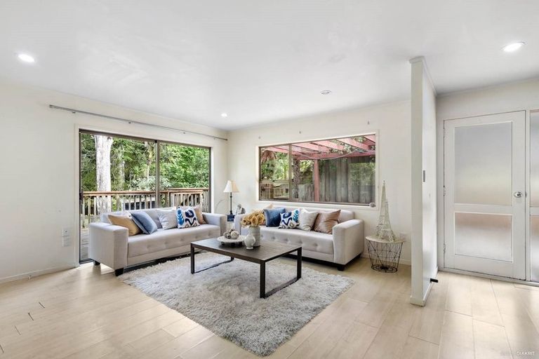 Photo of property in 9 Flavia Close, Torbay, Auckland, 0630