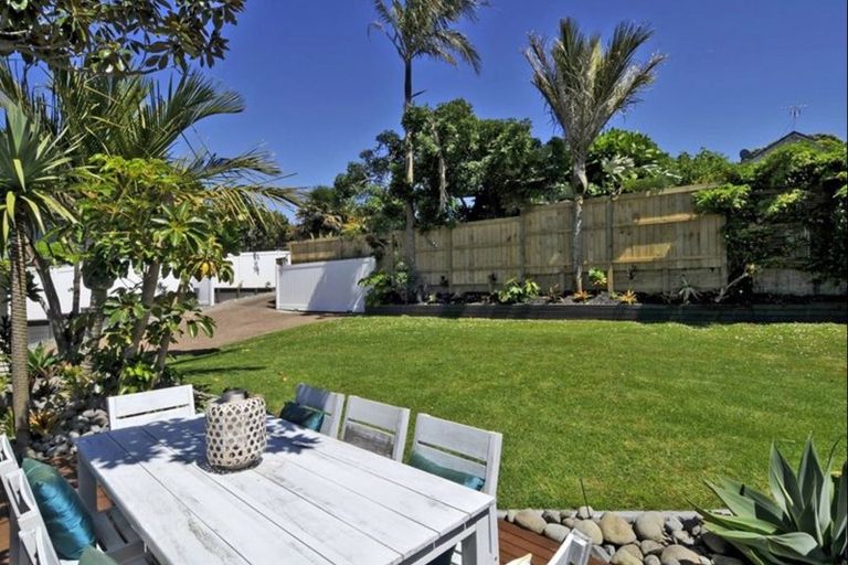 Photo of property in 68 Kowhai Road, Campbells Bay, Auckland, 0630