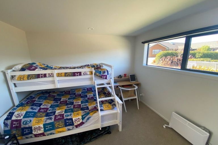 Photo of property in 35 Minaret Ridge, Wanaka, 9305