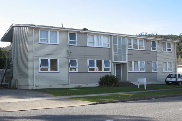 Photo of property in 91-97 Kowhai Street, Naenae, Lower Hutt, 5011