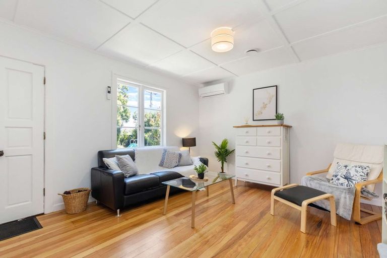 Photo of property in 64 Gloucester Road, Manurewa, Auckland, 2102