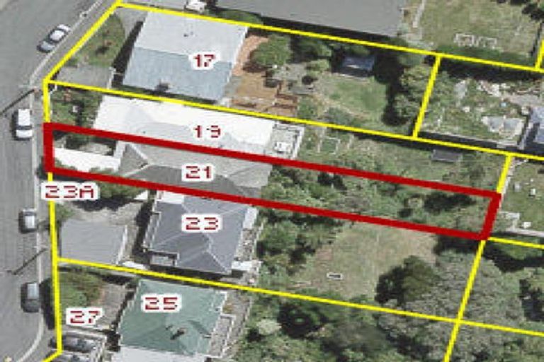 Photo of property in 21 Sugarloaf Road, Brooklyn, Wellington, 6021