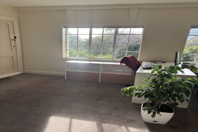 Photo of property in 5 Easdale Street, Kelburn, Wellington, 6012
