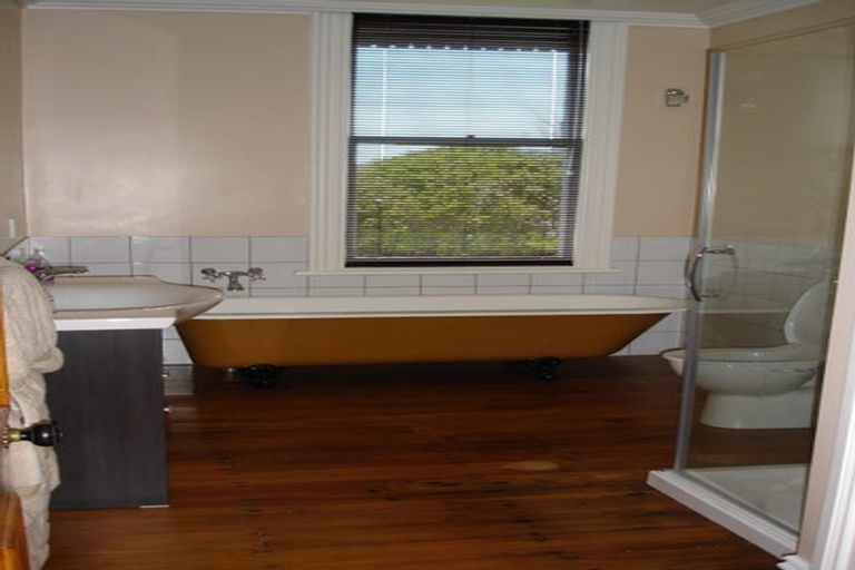 Photo of property in 14 Petherick Crescent, Johnsonville, Wellington, 6037
